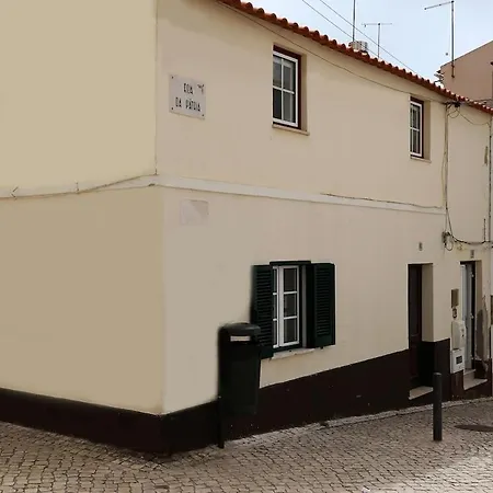 Inlove Nazare-casinha Da Patria Nazaré